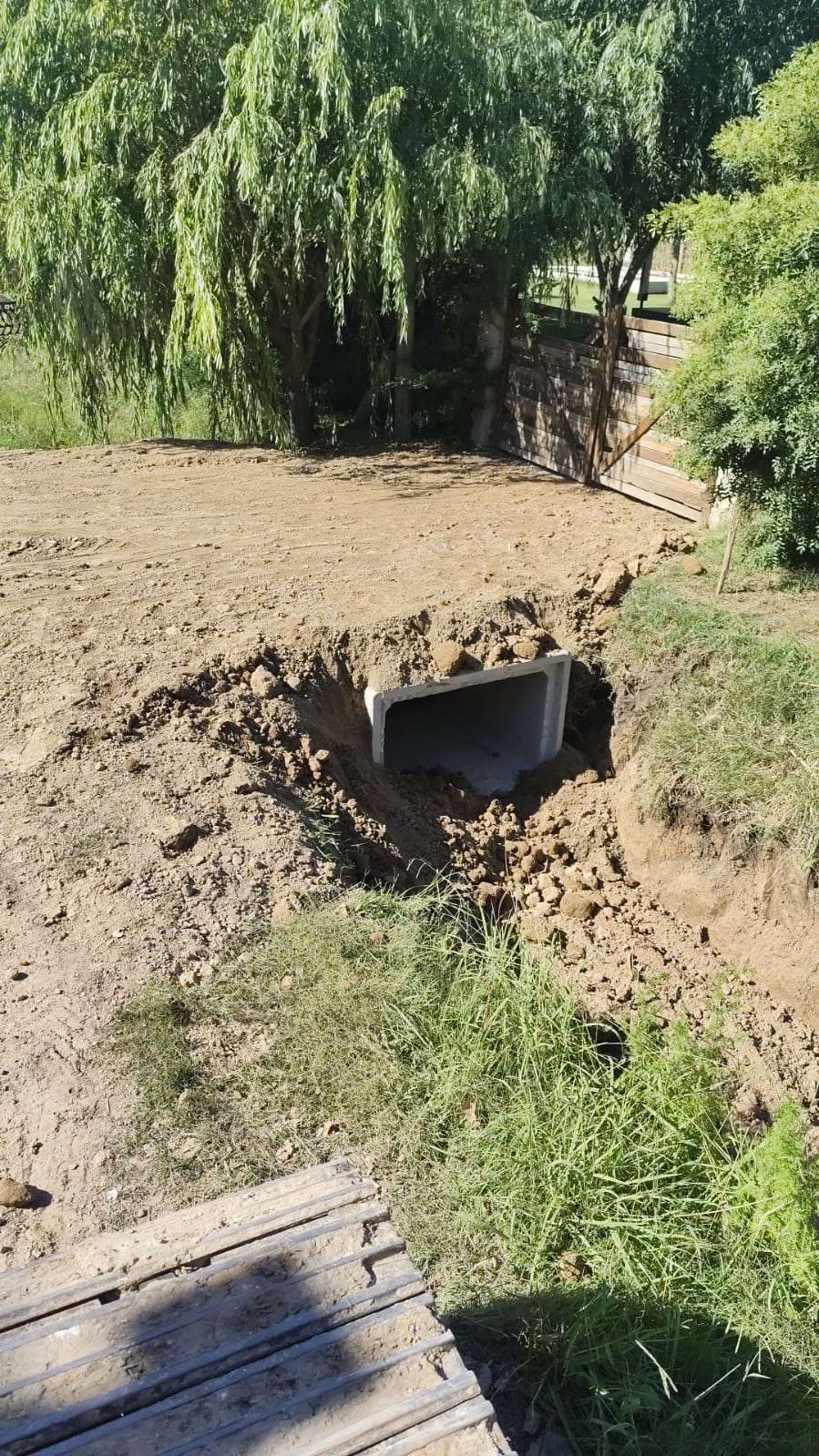 Tendido de tuberías y alcantarillado pluvial en obra