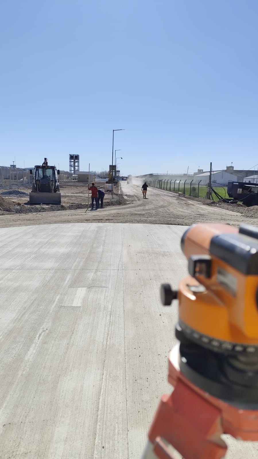 Country Area 60 - Pavimentación y bases viales